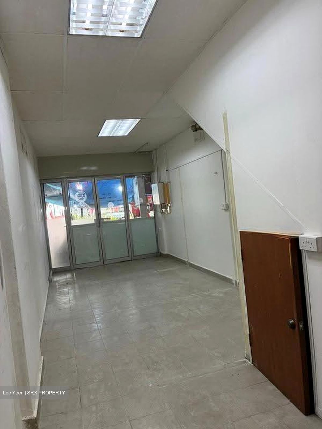 Owen Road (D8), Retail #613769121
